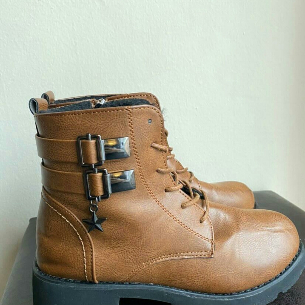 Women Boots